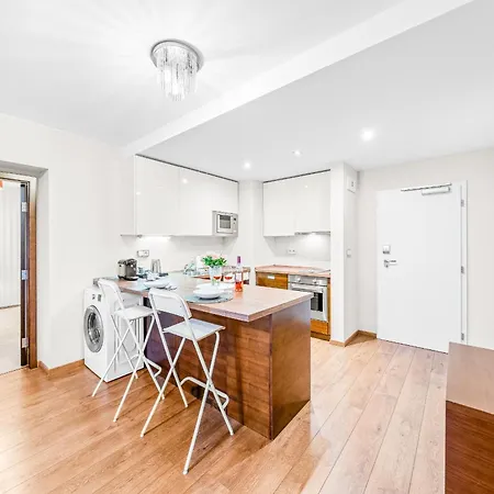 Spacious In Perfect Location 52m2 Apartment