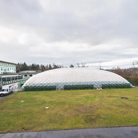 アパート Spacious In Perfect Location 52m2 プルゼニ