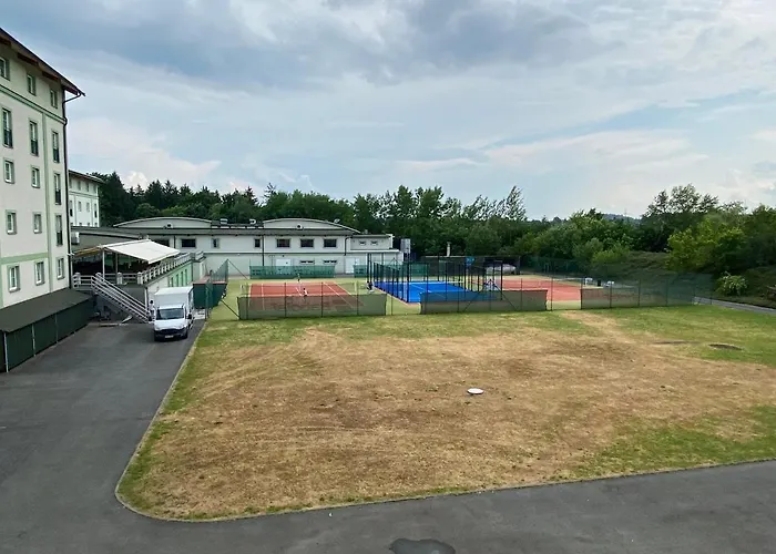 Spacious In Perfect Location 52m2 アパート *