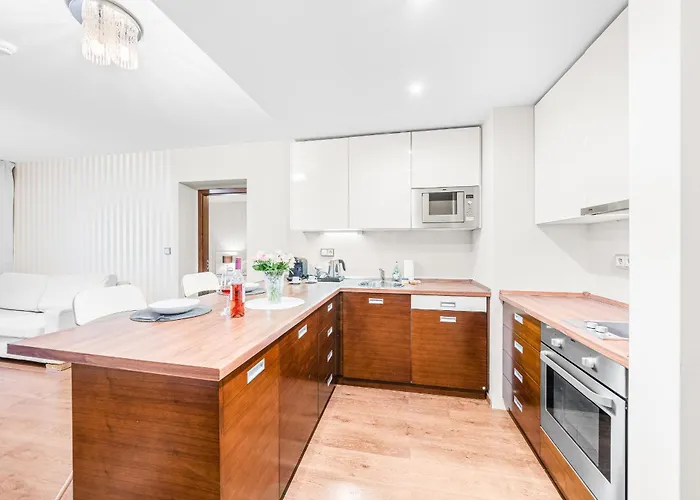 アパート Spacious In Perfect Location 52m2